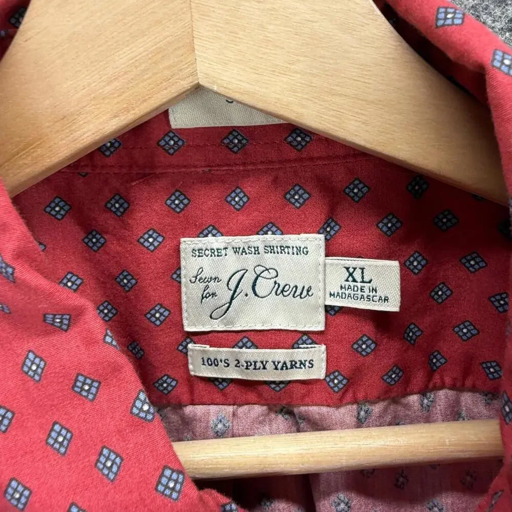 J. Crew Shirt Men XL Pink Geometric Button Up Collared Long Sleeve Slim Pockets